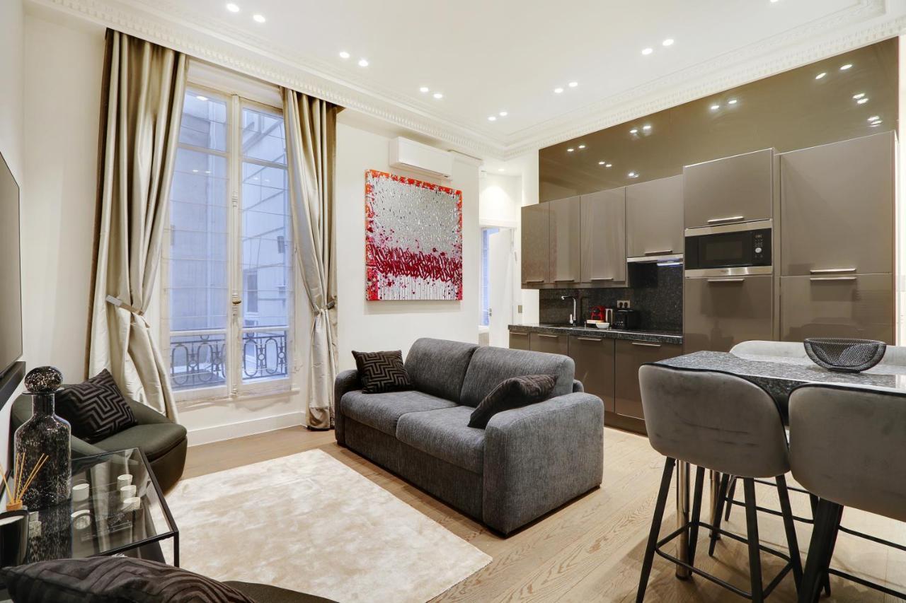 Pick A Flat'S Apartment In Triangle D'Or - Pierre 1Er De Serbie Paris Dış mekan fotoğraf